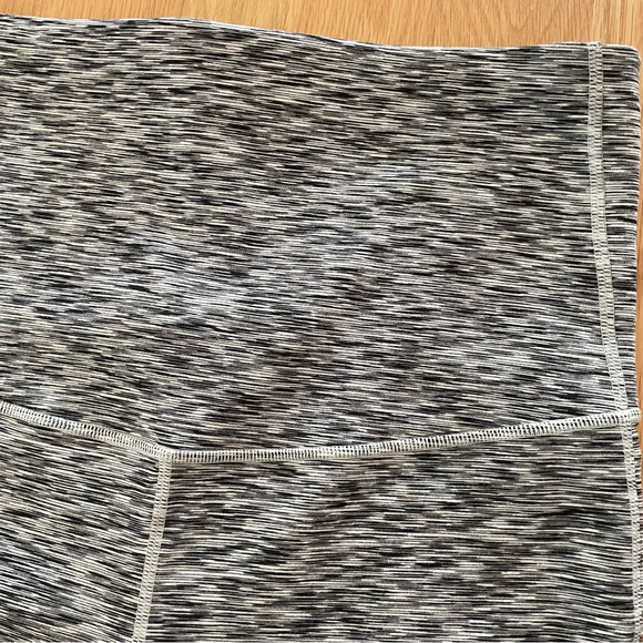 GAP FIT MATERNITY leggings, size Medium - Picture 4 of 6